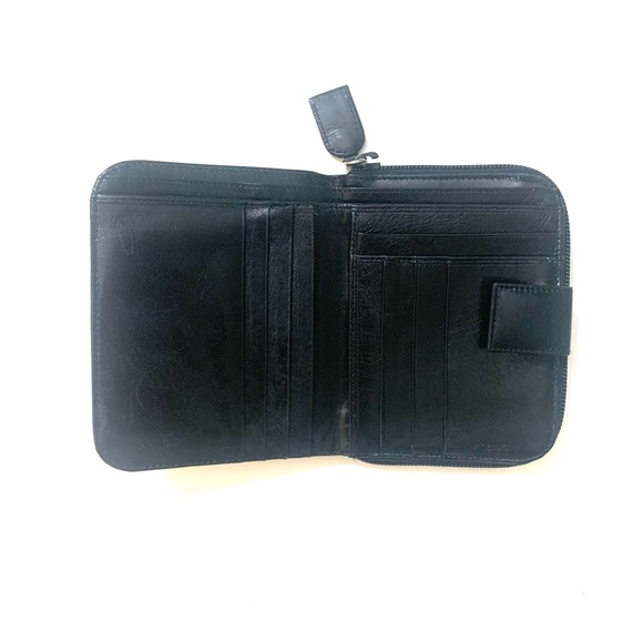 PRADA Black Spazzaloto Leather
Compact Bi-Fold
Zip Around Wallet, authen… - Picture 9 of 12